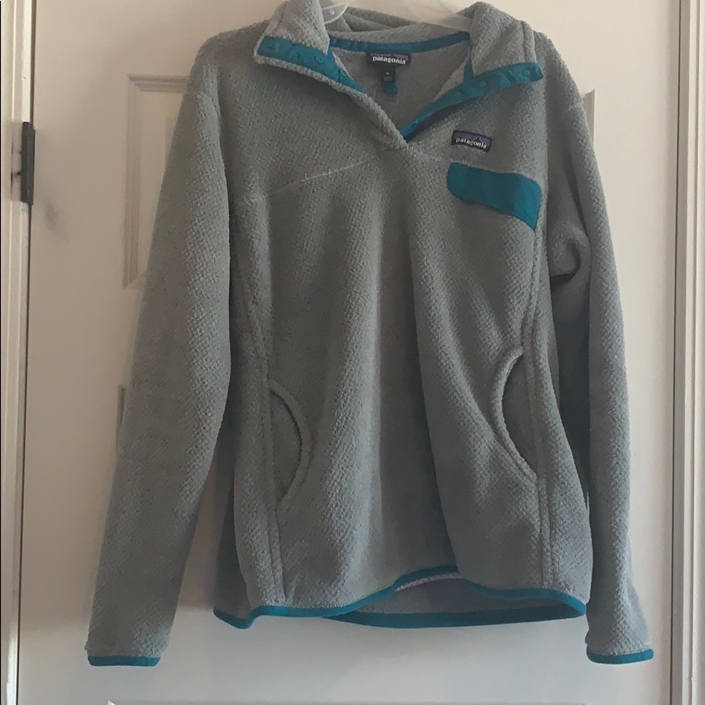 Patagonia Grey and Blue Pullover! Size- XL